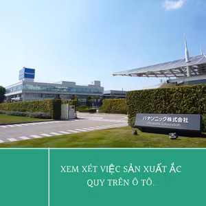 Xem xét việc sản xuất ắc quy trên ô tô.