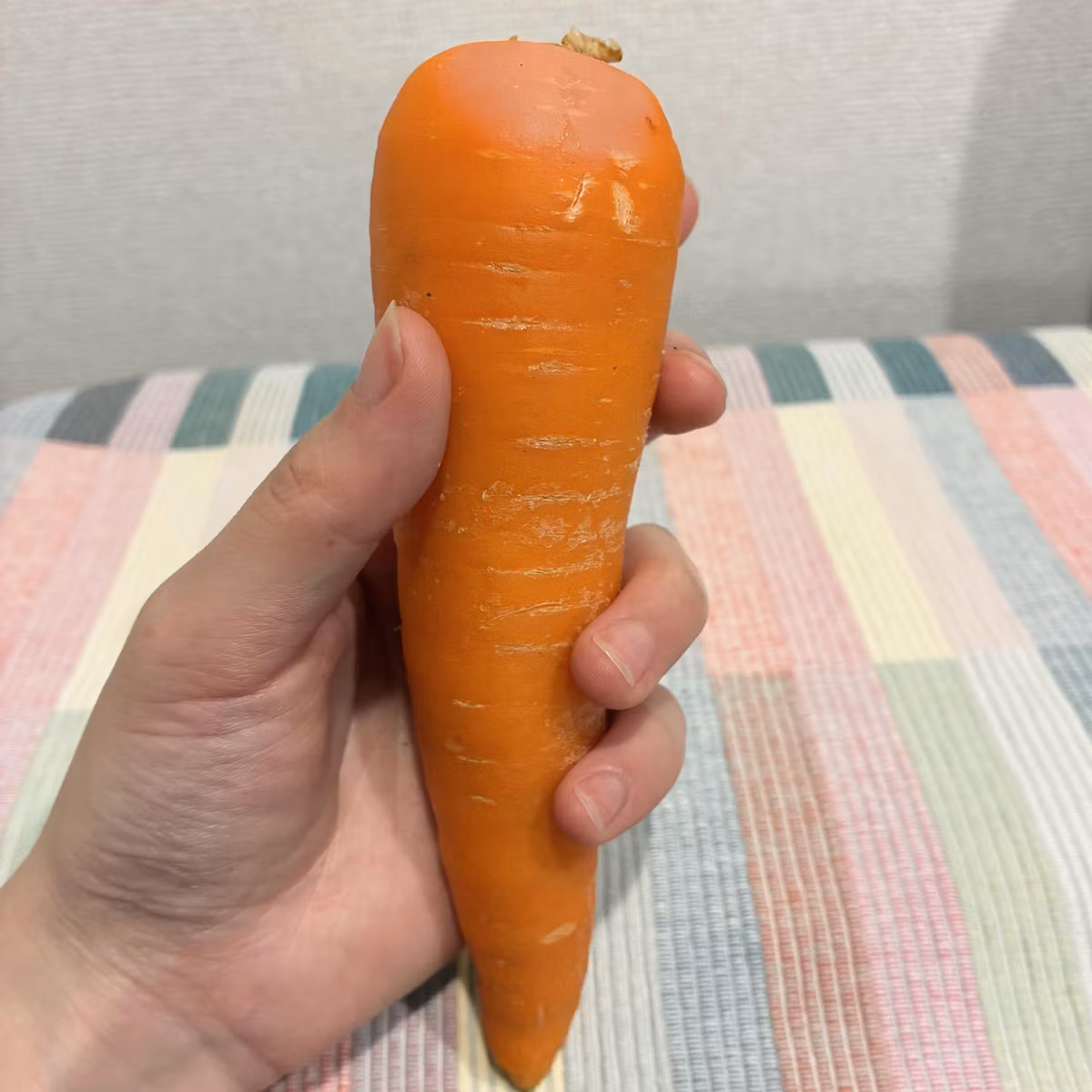 キャロットケーキを焼いています