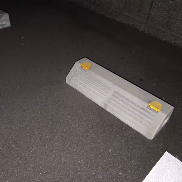 車止めブロックって、超危険だと思わない？