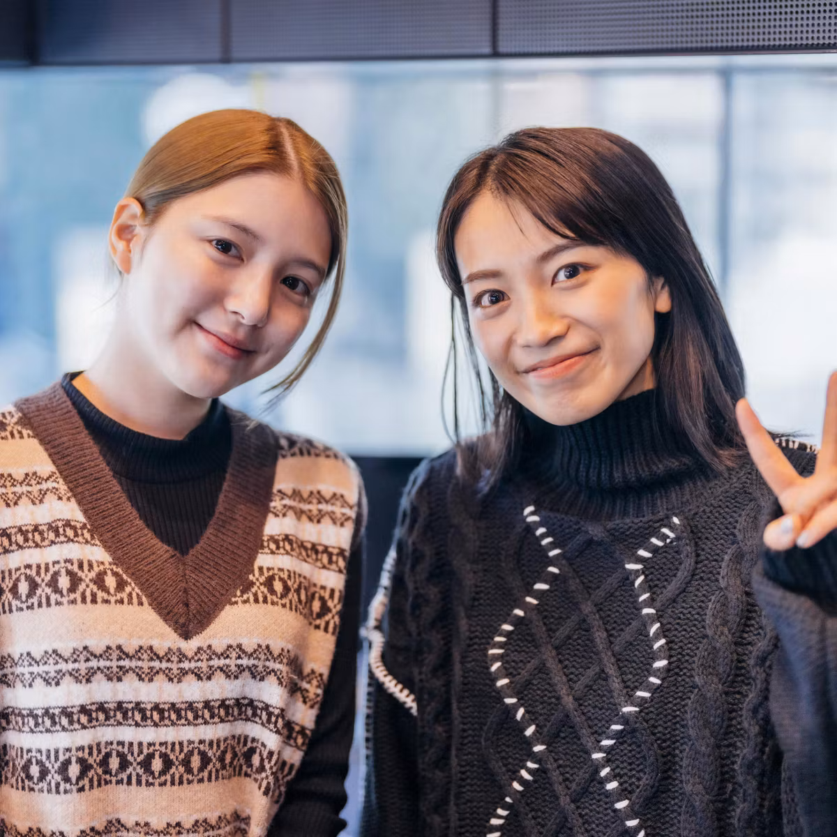 【miwa×川島海荷】女優業とプライベート、注目の舞台「キングダム」について