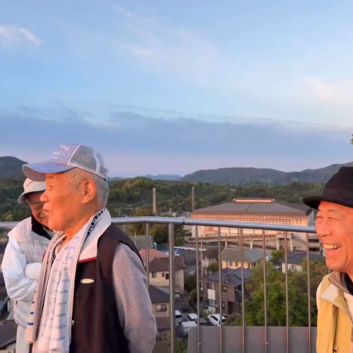 Sunrise Conversations at the Observatory(いつもの展望台から2026/05/09)